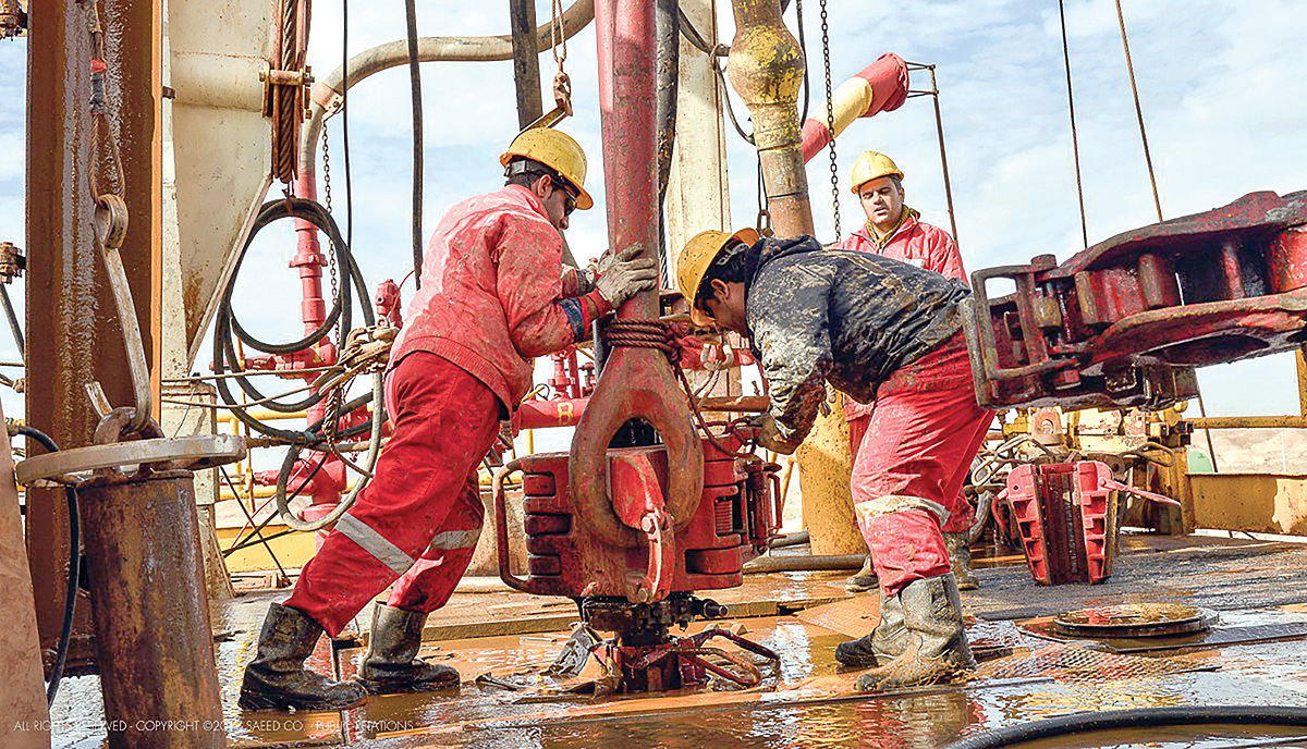 قیمت جهانی نفت خام پس از بستن تنگه هرمز