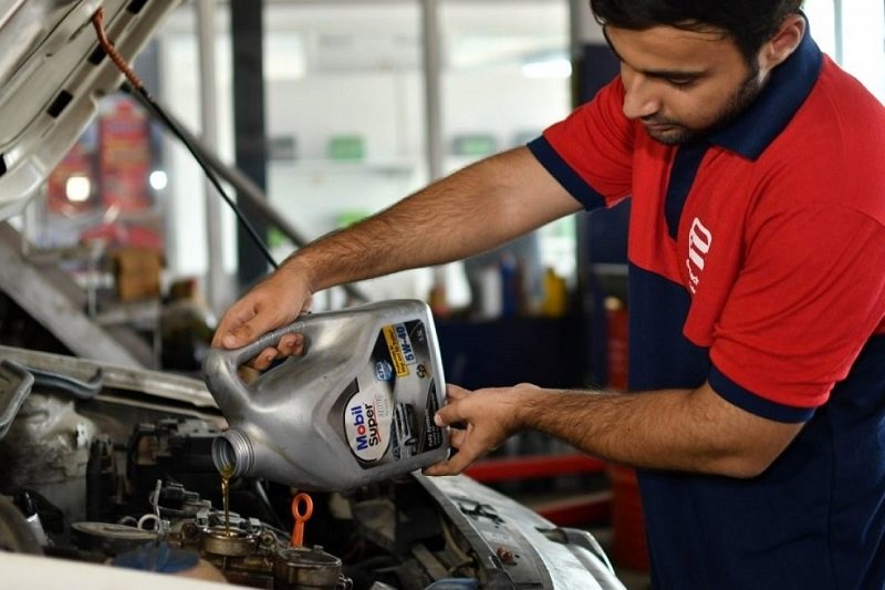 عاقبت تعویض دیرهنگام روغن‌موتور چیست؟