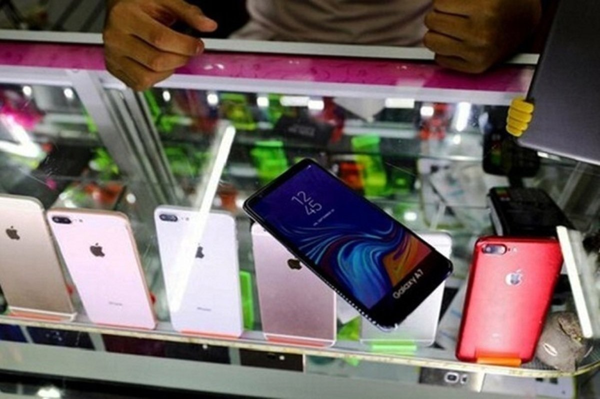 واردات بیش از 14 میلیون موبایل به کشور در سال 1402
