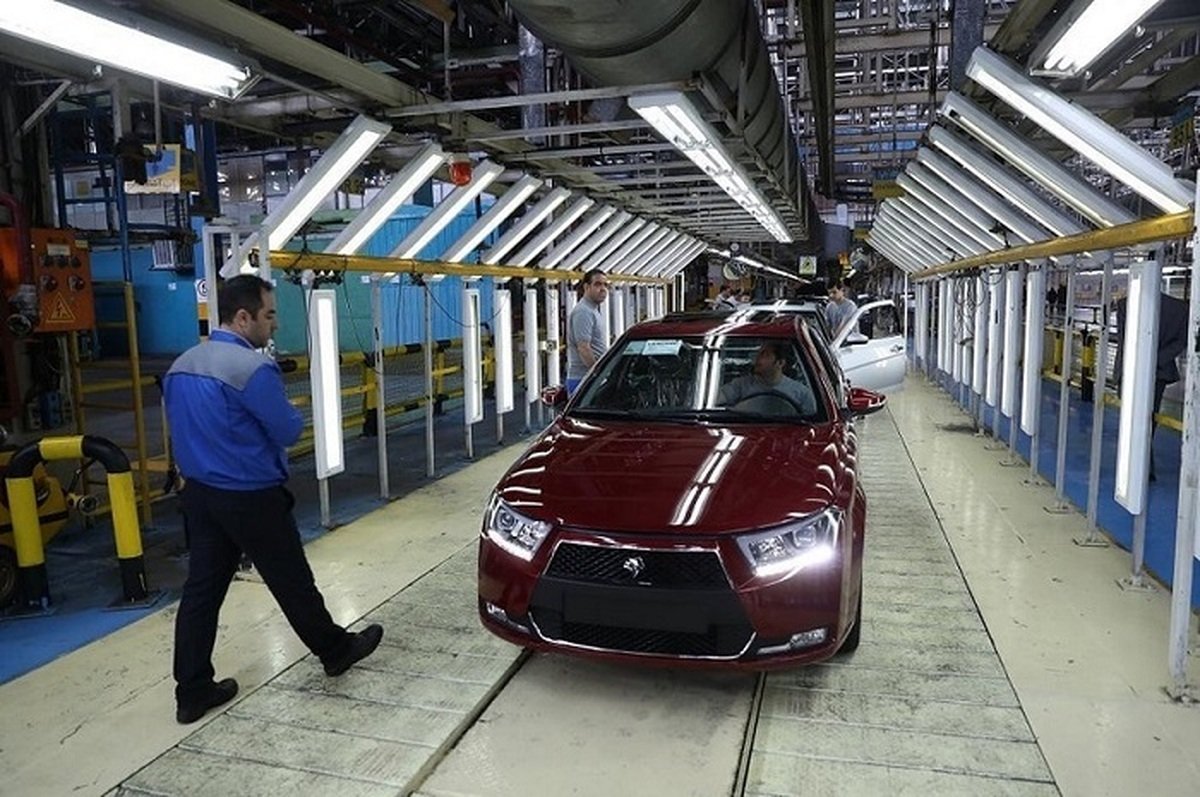 قیمت روز خودرو یکشنبه 14 مرداد 1403/ دنا پلاس به مرز یک میلیارد رسید