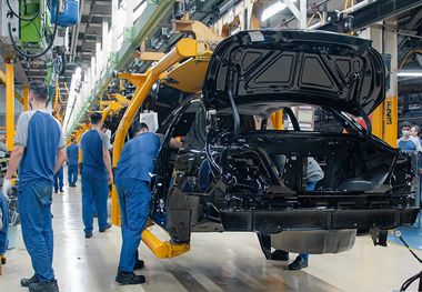 صف لاتاری ایران خودرو دوباره میلیونی شد