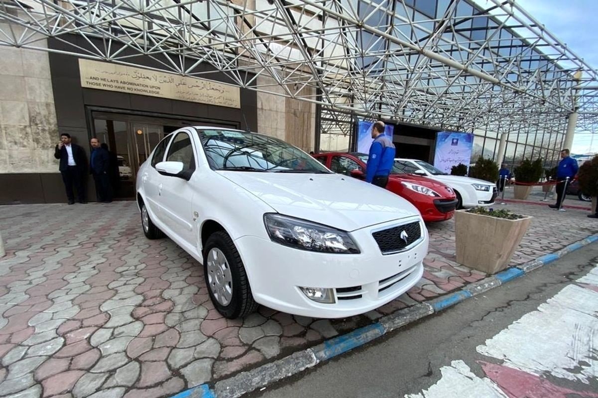 قیمت روز خودرو امروز سهشنبه 18 دی/ تارا و رانا ارزان شدند