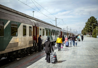 آغاز پیش‌فروش بلیط قطارهای مسافری آبان ماه 