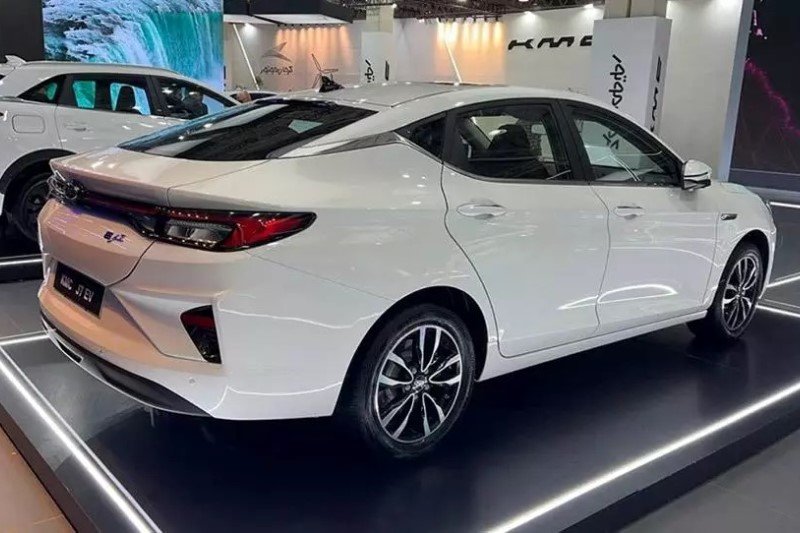 فروش جک EJ7 با قیمت قطعی ویژه خرداد 1403