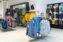 پوشاک مشکوک خارجی در ایران