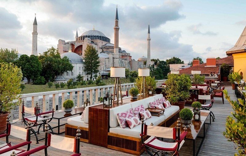 قیمت تور هوایی استانبول، امروز ۸ فروردین ۱۴۰۳