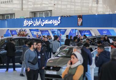  جنگ دولت و ایران‌خودرو بالا گرفت/ گران‌فروشی یا اجرای دستور دولت؟