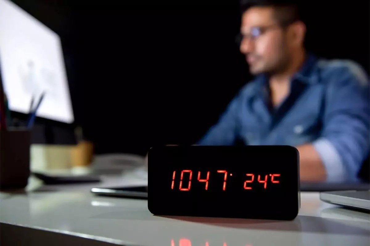 اضافهکاری در سال ۱۴۰۴؛ هر ساعت چقدر میارزد؟