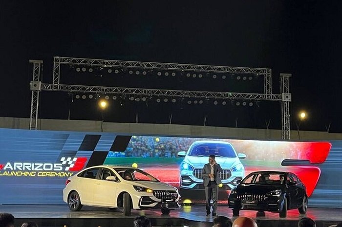 مقایسه آریزو 5 اسپرت و لیوان S6؛ نبرد جدیدترین سدان مدیرانخودرو و کرمانخودرو