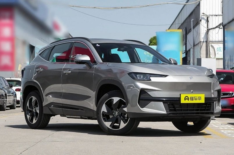 تصاویر رسمی شاسی‌بلند جتور منتشر شد (عکس)