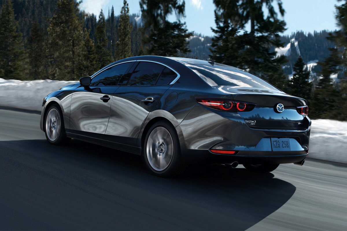 مقایسه مزدا ۳ و نیسان سیلفی؛ دوئل سدان‌های تازه‌نفس ژاپنی در ایران