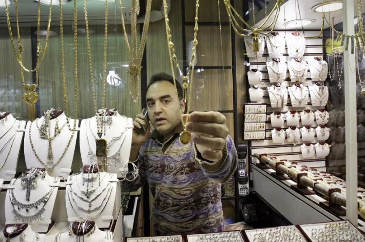 قیمت طلا امروز دوشنبه 16 مهر/ ثبت رکورد جدید برای طلا 18 عیار