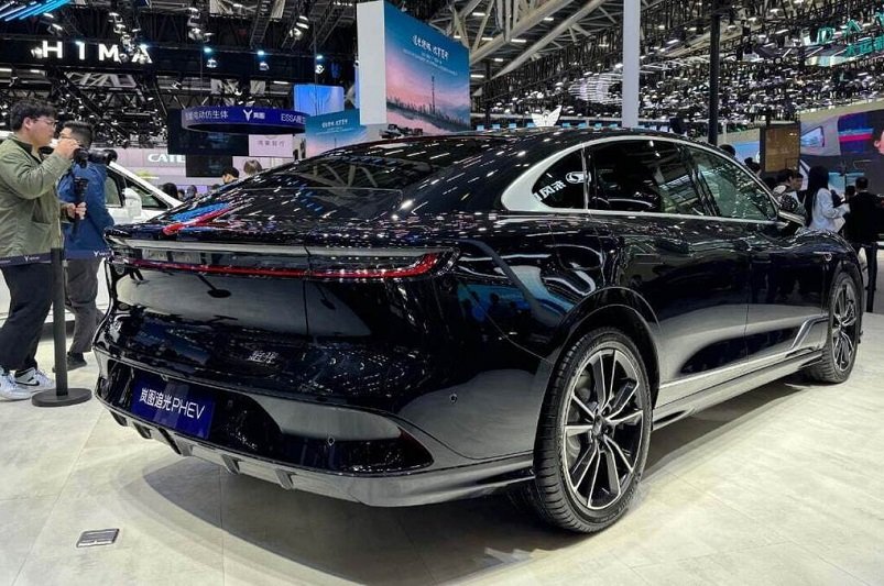 وویا فری؛ شاسی‌بلند جدید چینی در راه ایران