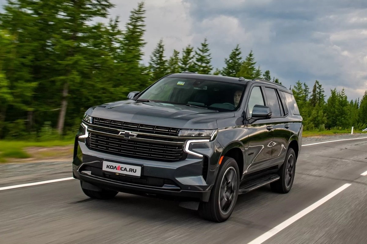 سفر لاکچری‌ به کیش؛ اجاره روزانه خودرو لوکس، اسپرت و خانوادگی در جزیره کیش