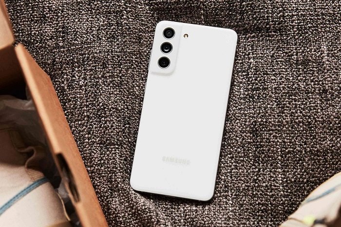 کف قیمت موبایل در بازار چقدر است؟ 