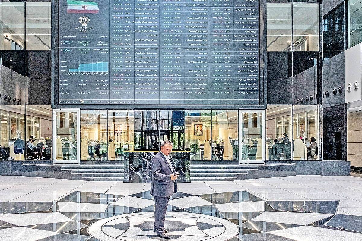 سرمایهگذاری در طلا امنتر است یا بورس؟