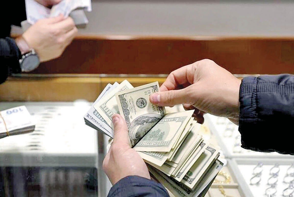 همتی وعده داد؛ دلار تک نرخی میشود