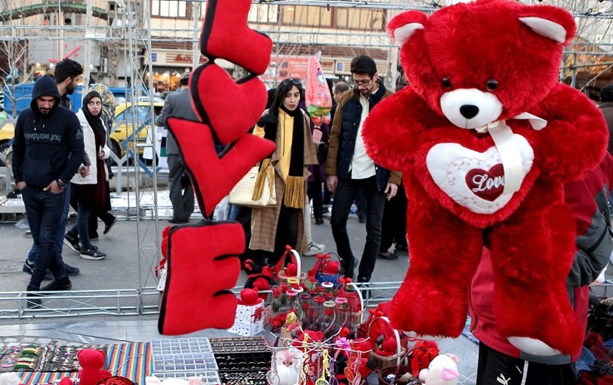 عجایب ولنتاین؛ از سنگ قبر تا هدیه دستدوم!