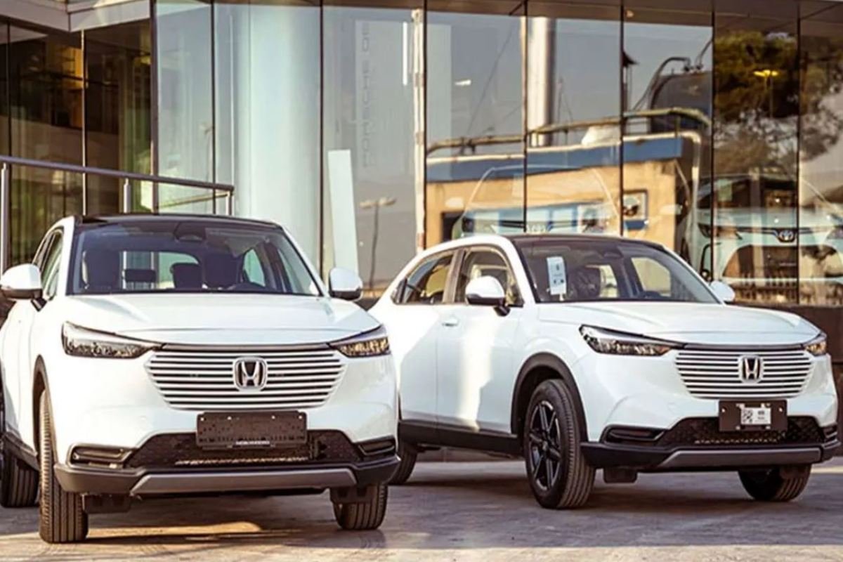 قیمت خودروهای وارداتی / تویوتا و هوندا چند؟