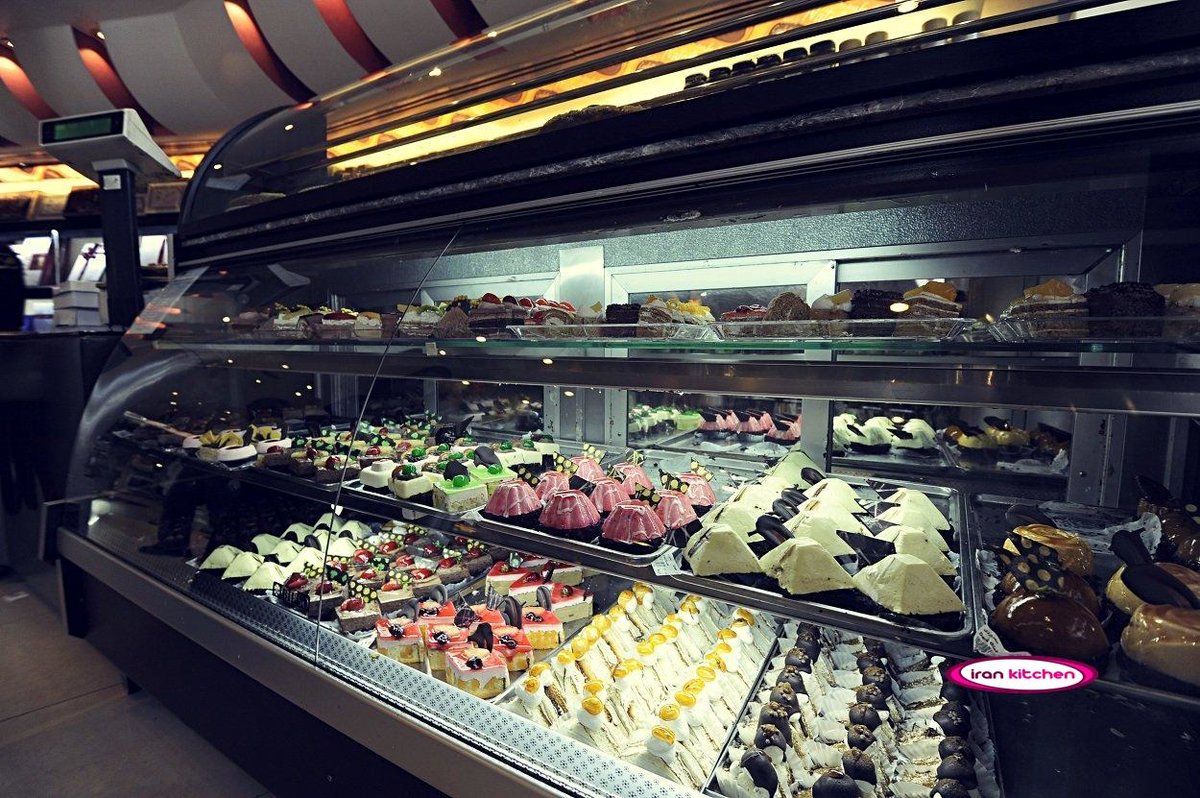 بررسی قیمت شیرینی در سال 1403 