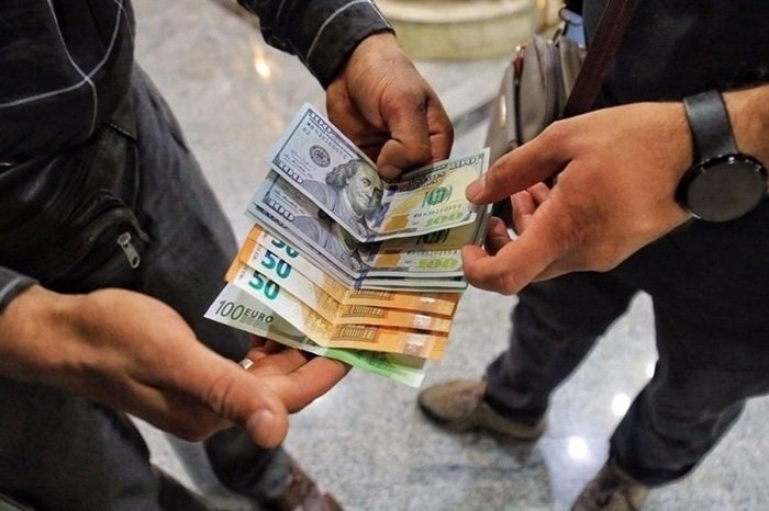 قیمت دلار و یورو امروز 28 مرداد/ یورو 200 تومان گران‌تر شد