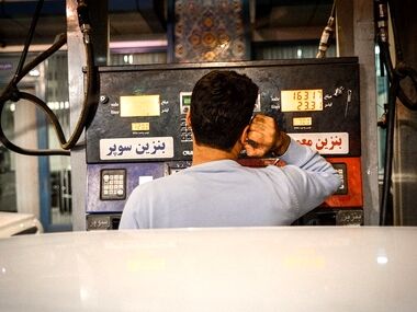 چرا قیمت بنزین در ایران ارزان‌تر از آب‌معدنی است؟
