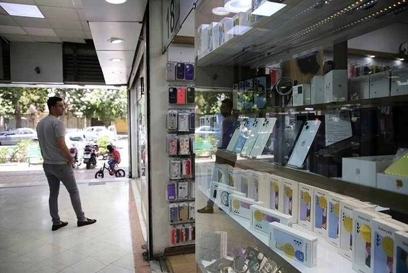 قیمت آیفون امروز پنجشنبه 31 خرداد/ آیفون 13 دست‌نیافتنی شد