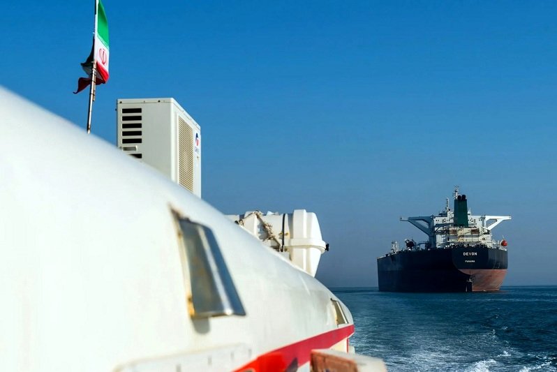 نفت زیر ضرب صلح و دلار زمین‌گیر شد